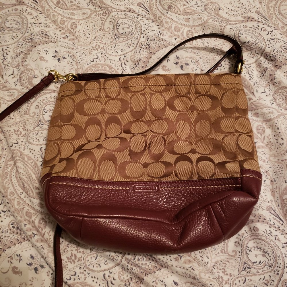 Coach signature swing pack